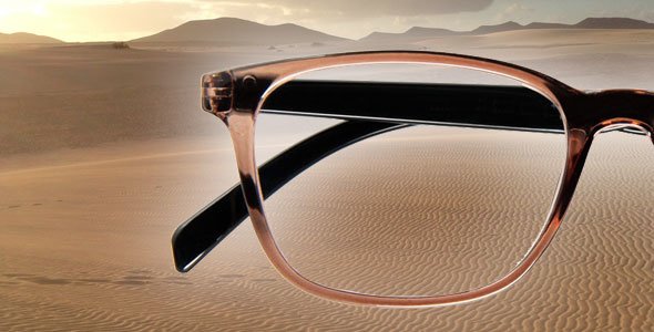 Im Trend: Brillen in Erdtönen