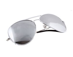Sonnenbrille mit silberfarben verspiegelten Gläsern